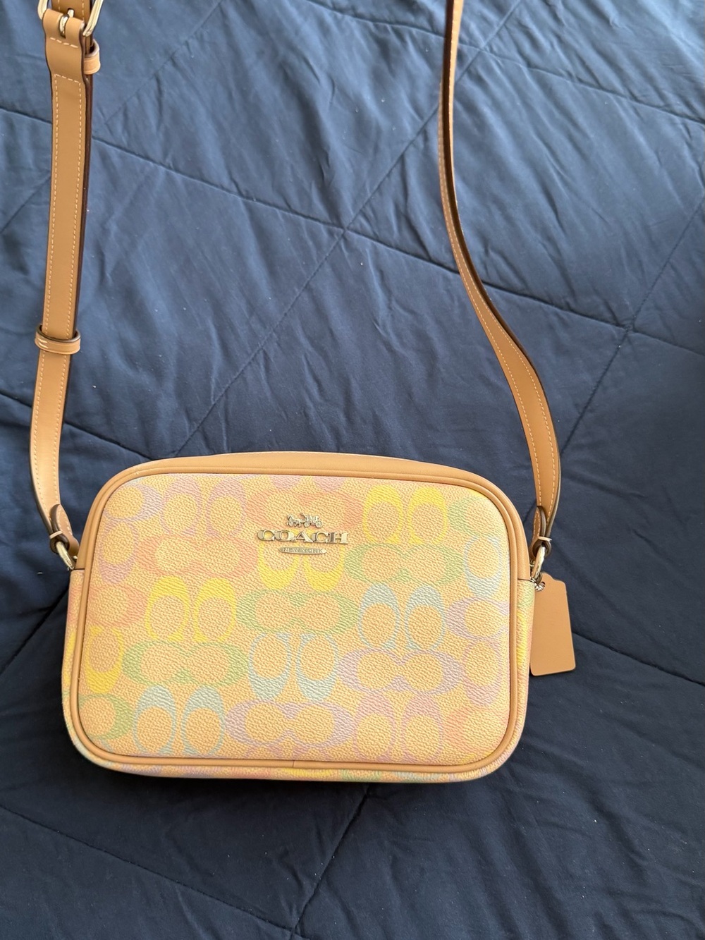 Brand New Coach Jamie Camera Bag Rainbow Signature Canvas CDD63 Sand Multi